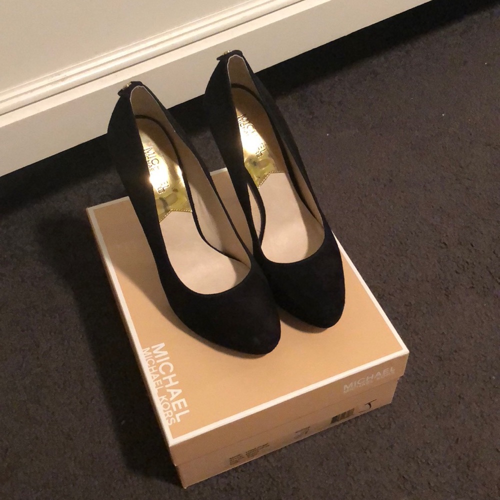 Michael Kors Black Suede Pumps